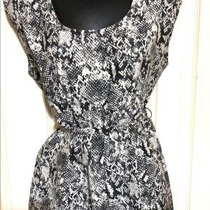 Motherhood maternity snakeprint ombré belted batwing‎ blouse top size small